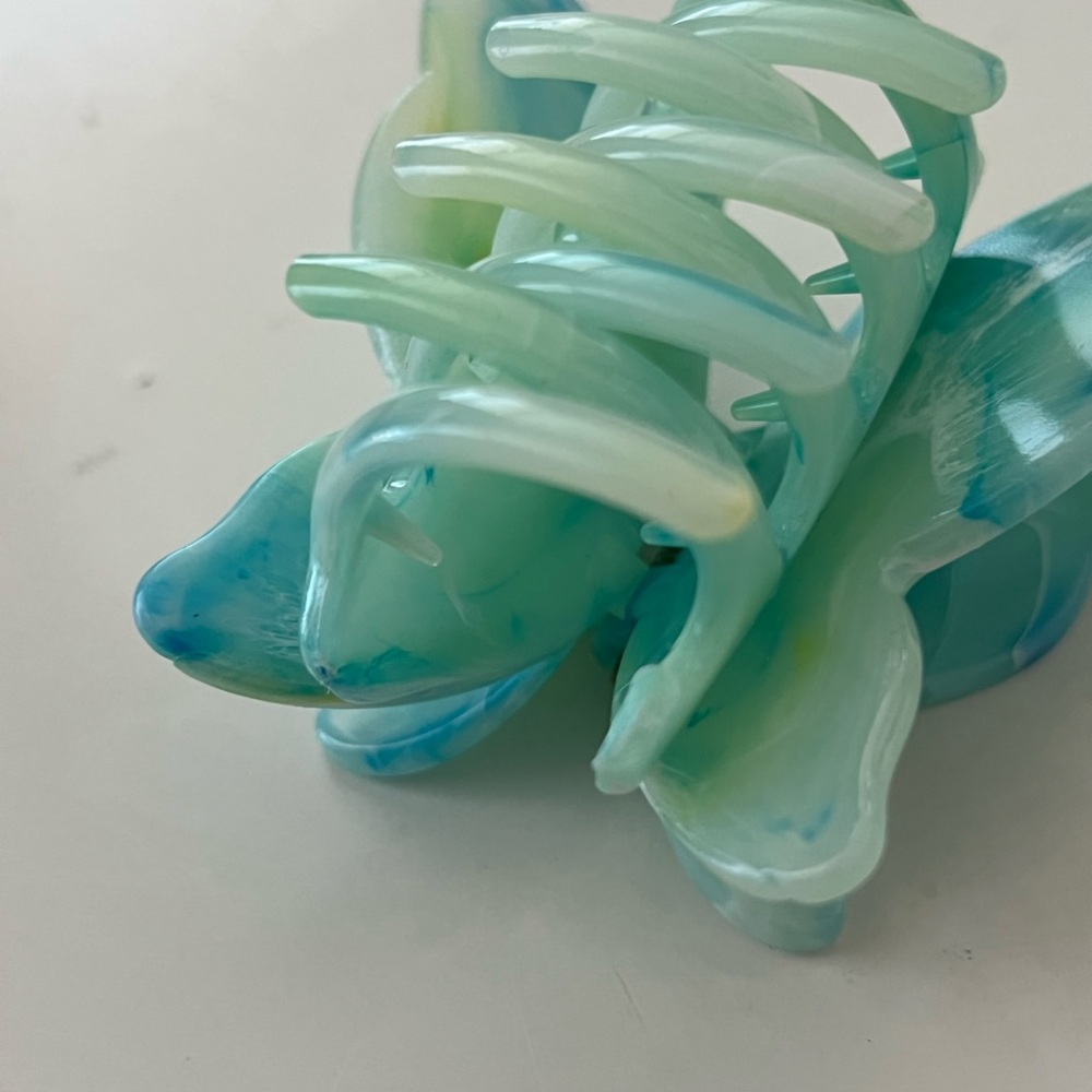 Random Claw Clips Set - Picture 2 of 2